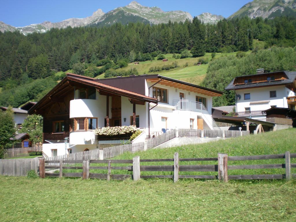 Haus Mattle Apartment Pettneu am Arlberg Room photo