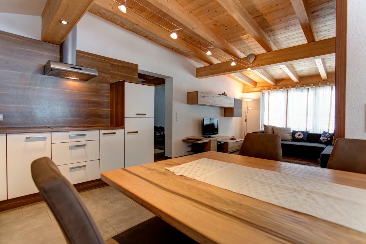 Haus Mattle Apartment Pettneu am Arlberg Exterior photo